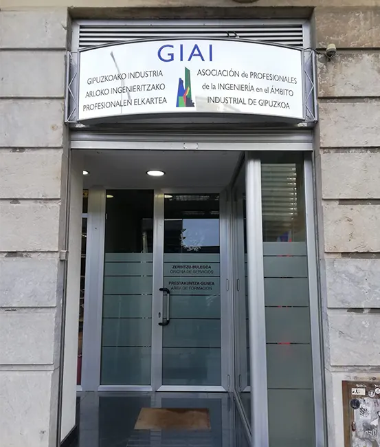 Entrada de la puerta de GIAI, Asociación de Profesionales de Ingeniería en el Ámbito Industrial de Gipuzkoa.